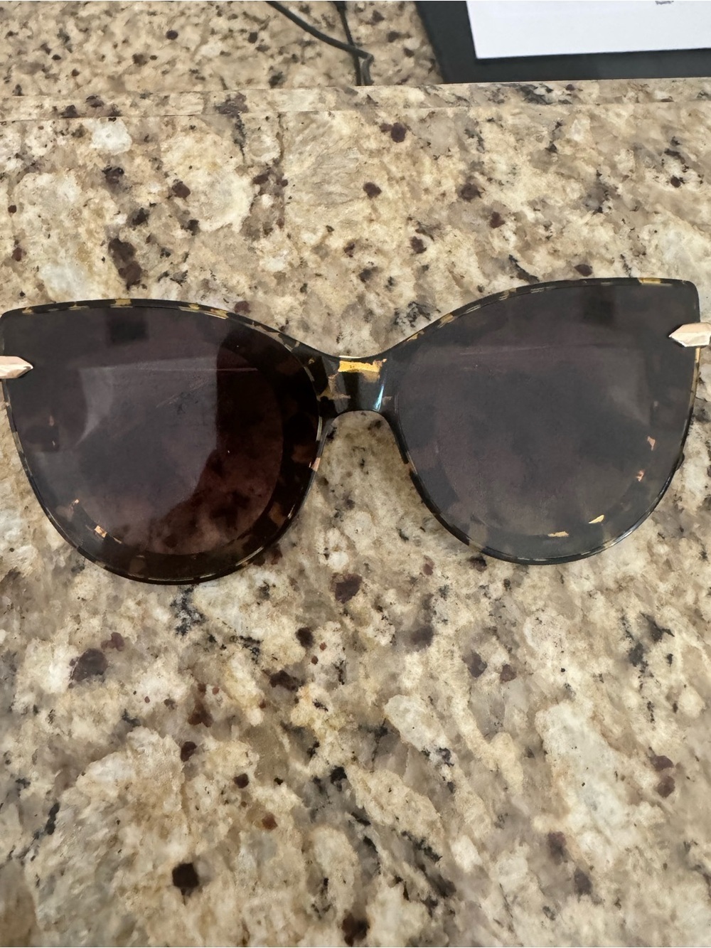 Krewe Laveau Tortoiseshell Cat-Eye Sunglasses FLAWS scratches